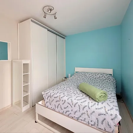 Maison T3 Climatisee A - 6 Pers, Terrasse, Parking, Proche - Fr-1-794-134 *