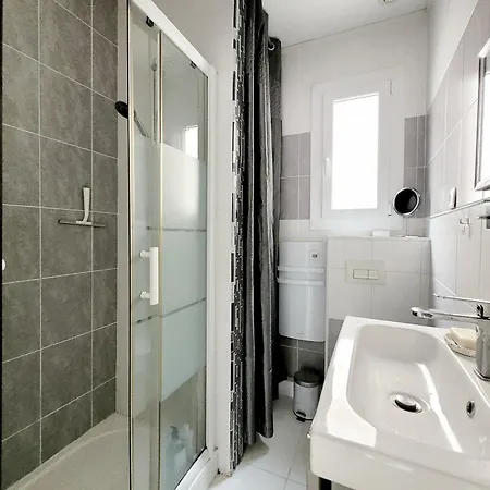 Maison T3 Climatisee A - 6 Pers, Terrasse, Parking, Proche - Fr-1-794-134 *