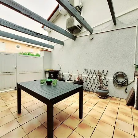 Maison T3 Climatisee A - 6 Pers, Terrasse, Parking, Proche - Fr-1-794-134 *